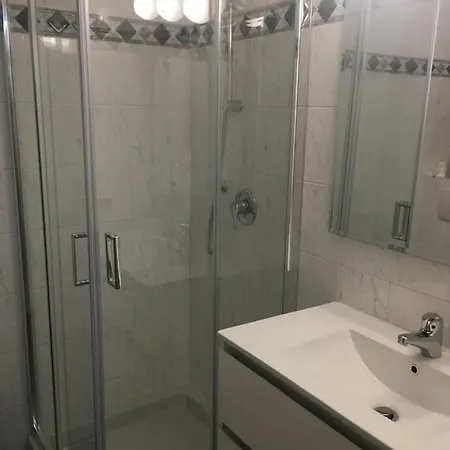 アパート Station's Windows ラ・スペツィア